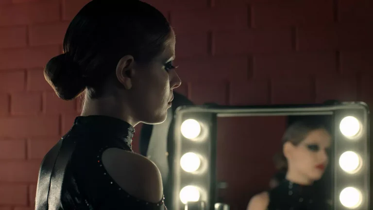 «Женский коллектив — это змеиный клубок»: Трейлер сериала Okko «На льду»